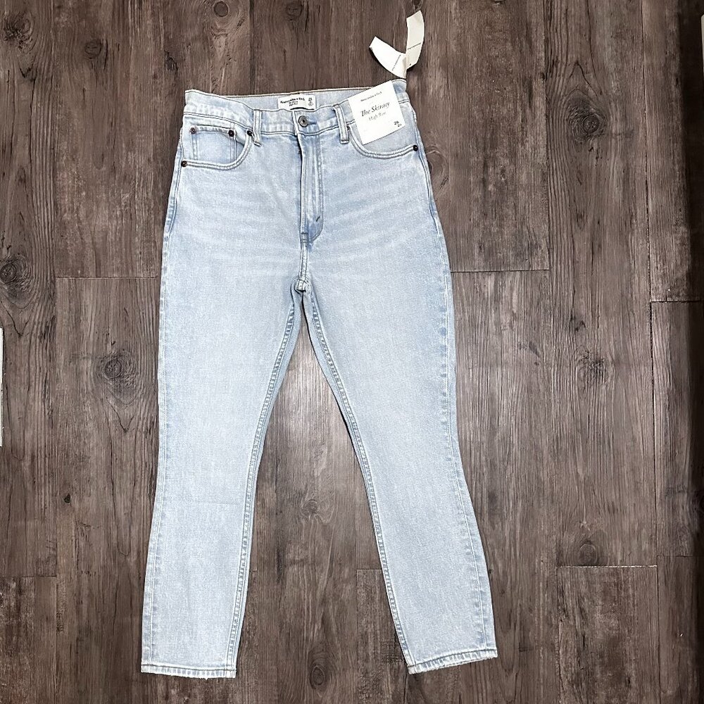 Abercrombie & Fitch The Skinny High Rise Jean
